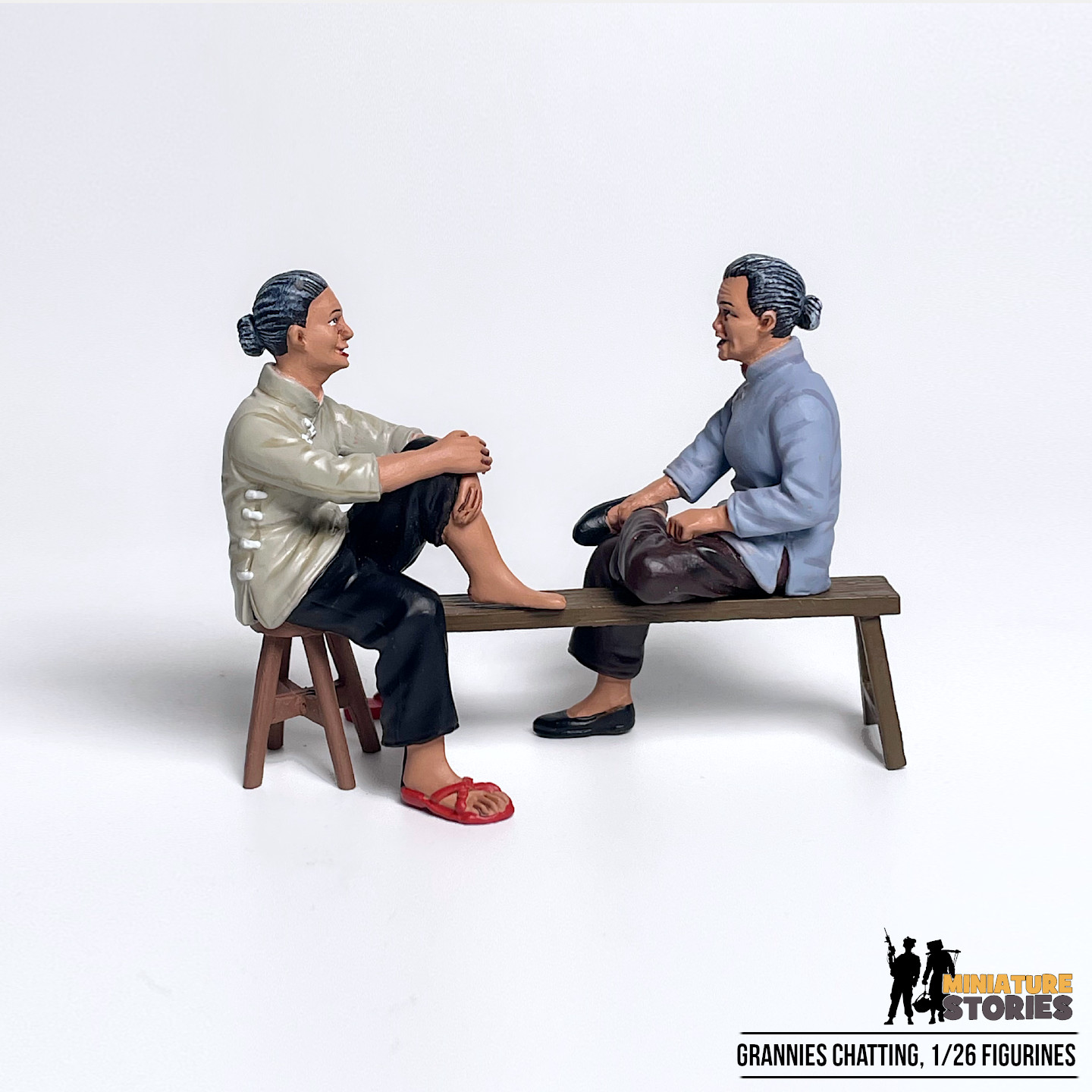 Miniature Figurines of Grannies Chatting 3